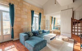Large Bright Duplex In Bordeaux
